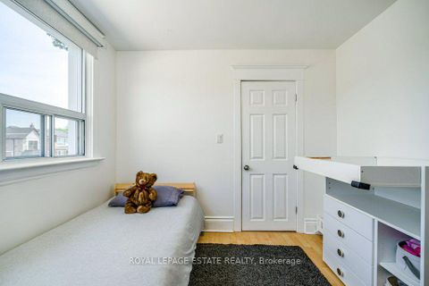 Photo 19 at 82 August Avenue, Oakridge, Toronto