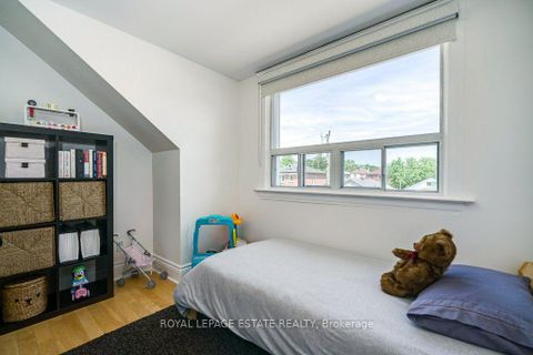 Photo 20 at 82 August Avenue, Oakridge, Toronto