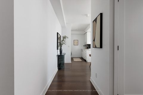 Photo 4 at 610 - 156 Portland Street, Waterfront Communities C1, Toronto