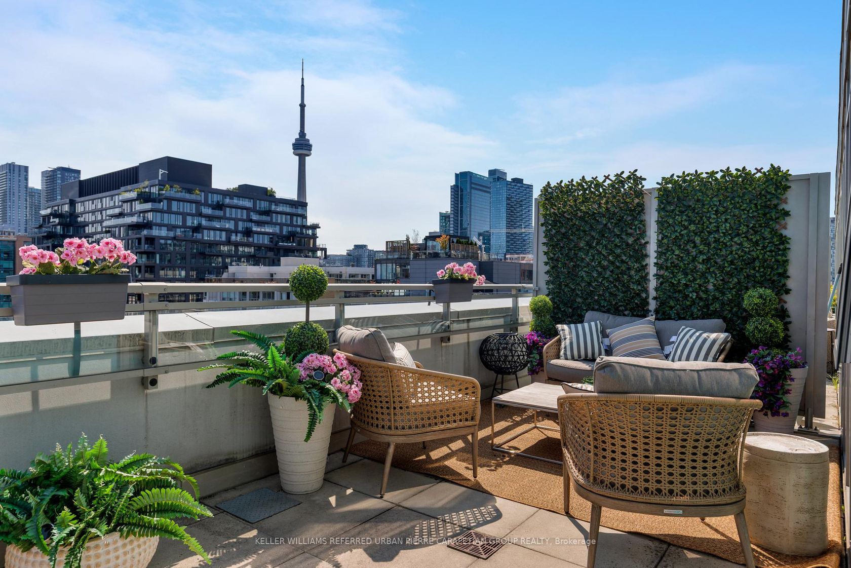 610 - 156 Portland Street, Waterfront Communities C1, Toronto photo number 2