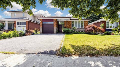 Photo 2 at 32 Sellmar Road, Richview, Toronto