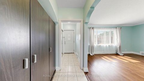 Photo 16 at 14 Valdane Drive, Birchmount, Toronto