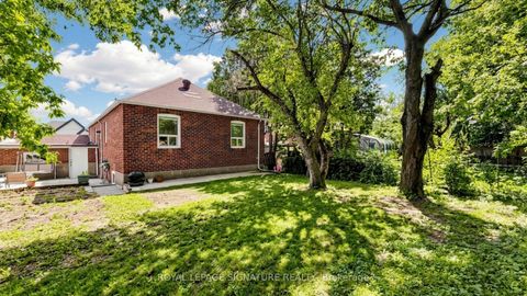 Photo 31 at 14 Valdane Drive, Birchmount, Toronto