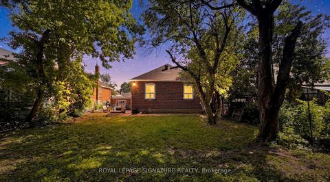 Photo 32 at 14 Valdane Drive, Birchmount, Toronto