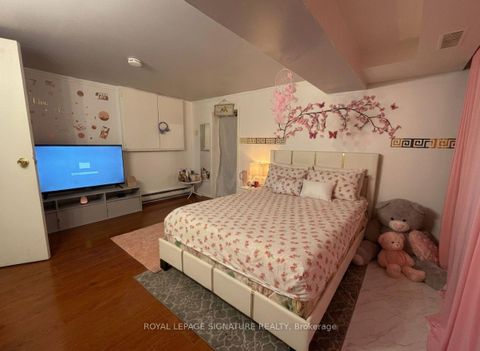 Photo 33 at 14 Valdane Drive, Birchmount, Toronto