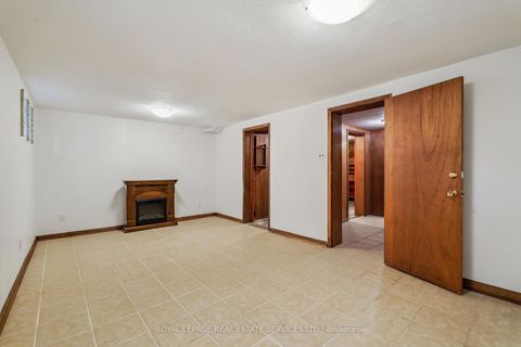 Photo 17 at 326 Lawrence Avenue W, Nortown, Toronto
