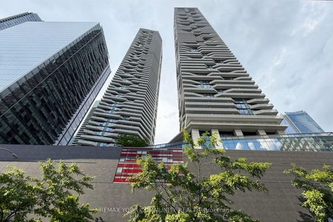 Photo 1 at 3702 - 88 Harbour Street, Waterfront Communities C1, Toronto