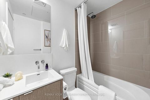 Photo 26 at 3702 - 88 Harbour Street, Waterfront Communities C1, Toronto