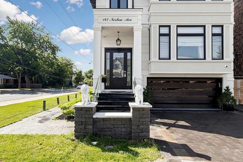 Photo 2 at 147 Norton Avenue, Willowdale East, Toronto