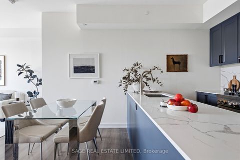 Photo 7 at 704 - 840 St Clair Avenue W, Oakwood Village, Toronto