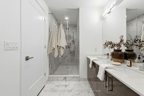Photo 13 at 704 - 840 St Clair Avenue W, Oakwood Village, Toronto