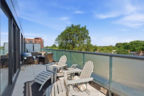 Photo 19 at 704 - 840 St Clair Avenue W, Oakwood Village, Toronto