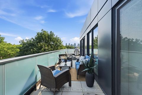 Photo 21 at 704 - 840 St Clair Avenue W, Oakwood Village, Toronto