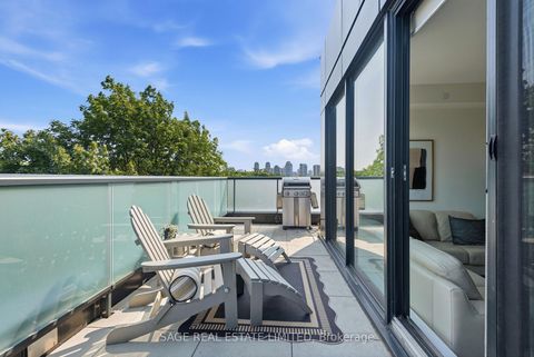Photo 23 at 704 - 840 St Clair Avenue W, Oakwood Village, Toronto