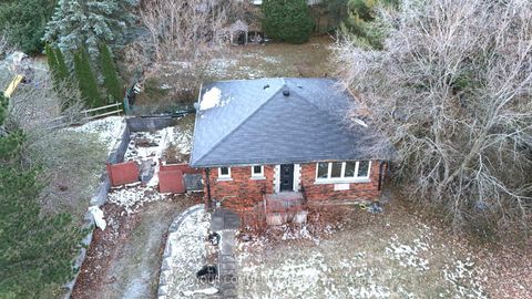 Photo 8 at 79 Muirhead Crescent, Rural Richmond Hill, Richmond Hill