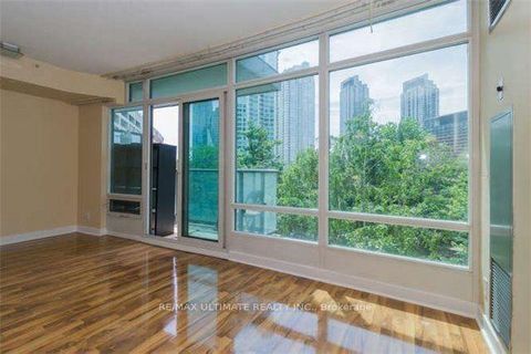 Photo 4 at 326 - 361 Front Street W, Waterfront Communities C1, Toronto