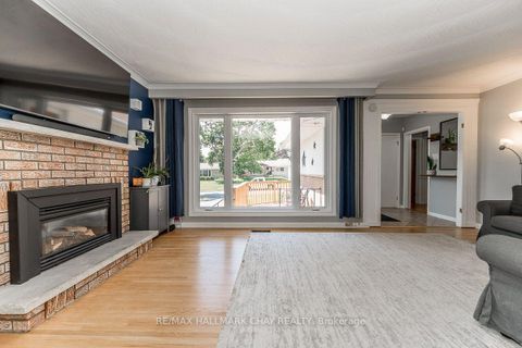 Photo 7 at 23 Downsview Drive, Codrington, Barrie