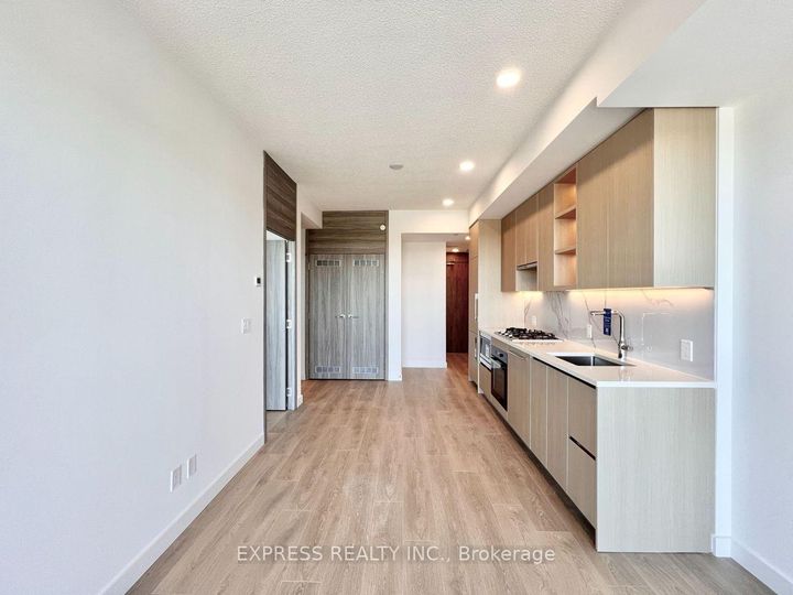 Photo 4 at 1008 - 68 Esther Shiner Boulevard, Bayview Village, Toronto