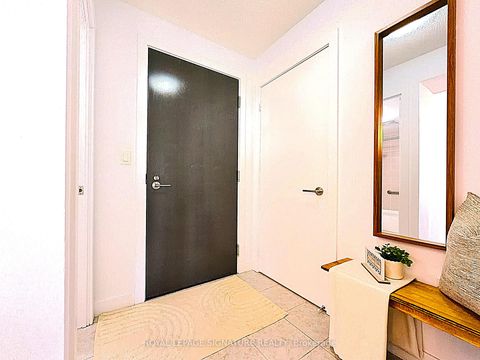 Photo 5 at 812 - 1346 Danforth Road, Eglinton East, Toronto