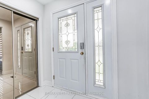 Photo 3 at 19 Archway Crescent, Humbermede, Toronto