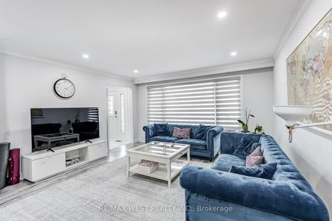 Photo 4 at 19 Archway Crescent, Humbermede, Toronto