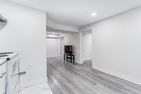 Photo 34 at 19 Archway Crescent, Humbermede, Toronto
