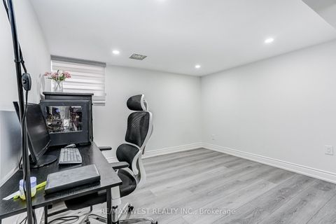 Photo 36 at 19 Archway Crescent, Humbermede, Toronto