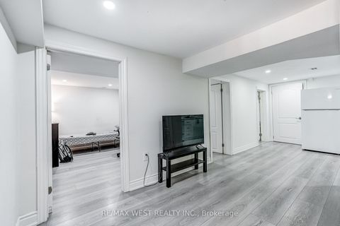 Photo 40 at 19 Archway Crescent, Humbermede, Toronto