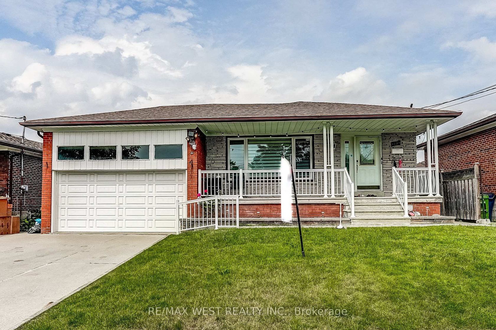 19 Archway Crescent, Humbermede, Toronto 
