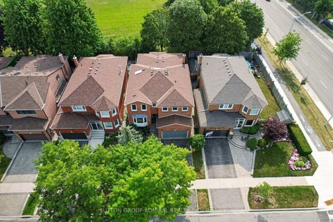 Photo 1 at 99 Dundurn Crescent, Uplands, Vaughan