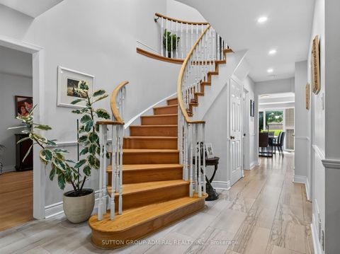 Photo 6 at 99 Dundurn Crescent, Uplands, Vaughan