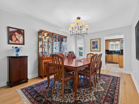 Photo 11 at 99 Dundurn Crescent, Uplands, Vaughan