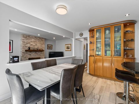 Photo 15 at 99 Dundurn Crescent, Uplands, Vaughan