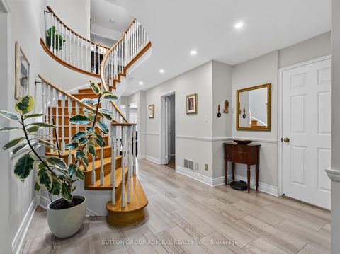 Photo 17 at 99 Dundurn Crescent, Uplands, Vaughan
