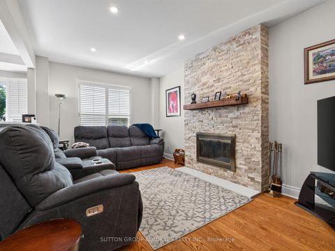 Photo 18 at 99 Dundurn Crescent, Uplands, Vaughan