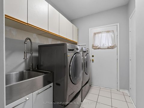 Photo 21 at 99 Dundurn Crescent, Uplands, Vaughan