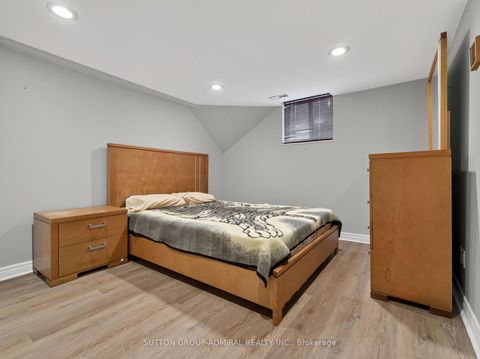 Photo 41 at 99 Dundurn Crescent, Uplands, Vaughan