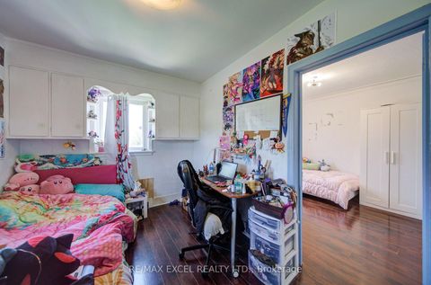 Photo 10 at 39 Kilmarnock Avenue, Birchmount, Toronto