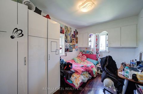 Photo 11 at 39 Kilmarnock Avenue, Birchmount, Toronto