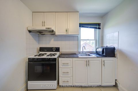 Photo 20 at 39 Kilmarnock Avenue, Birchmount, Toronto