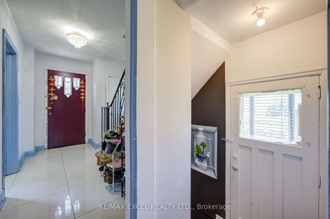 Photo 24 at 39 Kilmarnock Avenue, Birchmount, Toronto