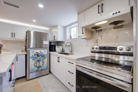 Photo 28 at 39 Kilmarnock Avenue, Birchmount, Toronto