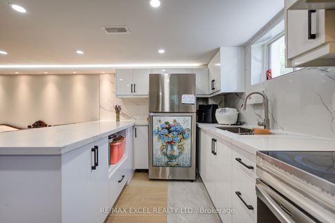 Photo 29 at 39 Kilmarnock Avenue, Birchmount, Toronto