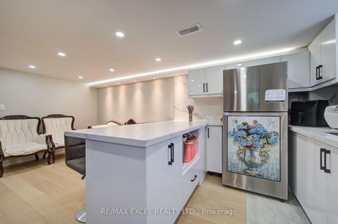 Photo 30 at 39 Kilmarnock Avenue, Birchmount, Toronto