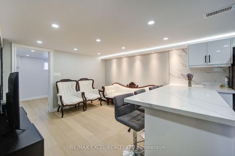 Photo 32 at 39 Kilmarnock Avenue, Birchmount, Toronto