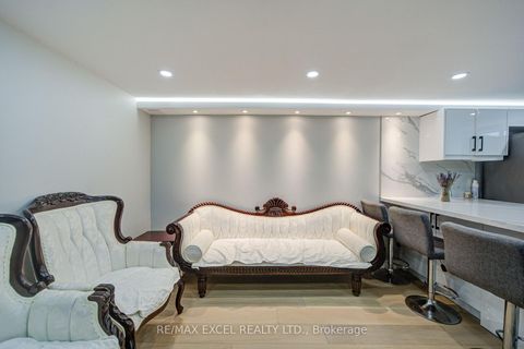 Photo 34 at 39 Kilmarnock Avenue, Birchmount, Toronto