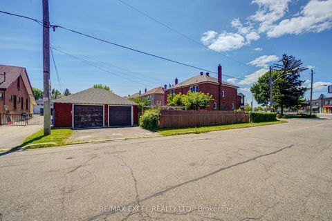Photo 49 at 39 Kilmarnock Avenue, Birchmount, Toronto