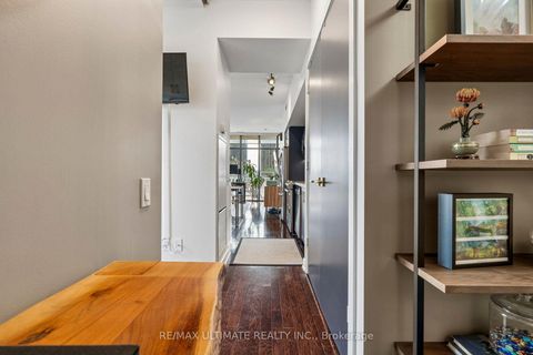Photo 3 at 905 - 33 Charles Street E, Yonge Corridor, Toronto