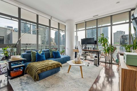 Photo 4 at 905 - 33 Charles Street E, Yonge Corridor, Toronto