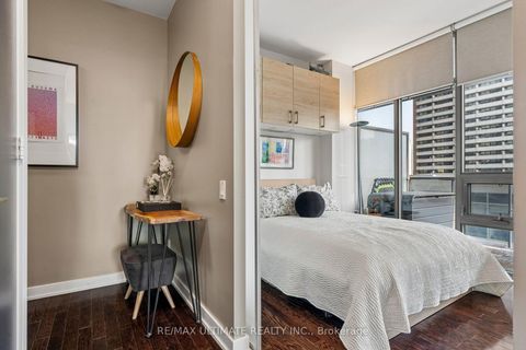 Photo 18 at 905 - 33 Charles Street E, Yonge Corridor, Toronto